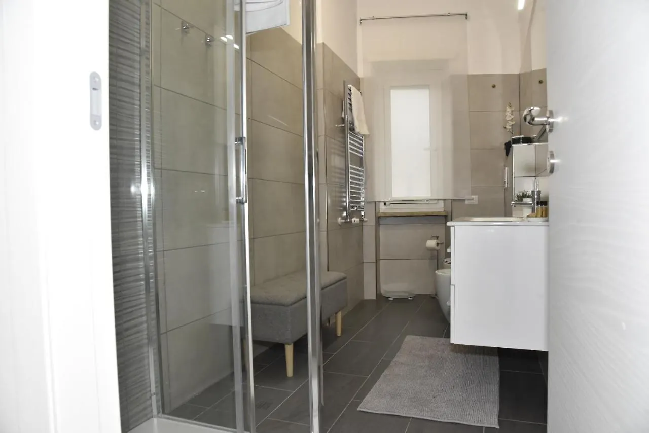 Nathanaele House Via Tuscolana Roma Appartamento